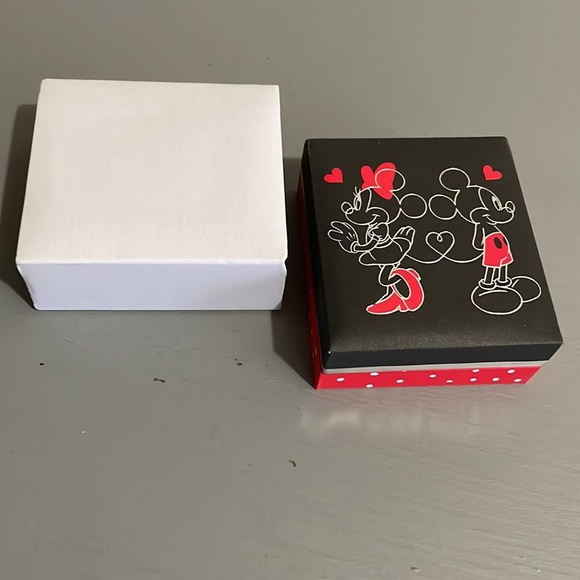 DISNEY STERLING SILVER Mickey & Minnie Mouse Mismatched Earrings Sterling/Enamel - Picture 8 of 11